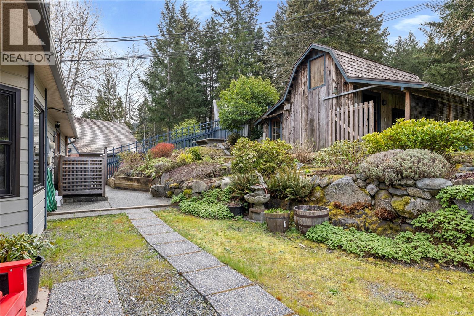 1204 Bazett Rd - 45