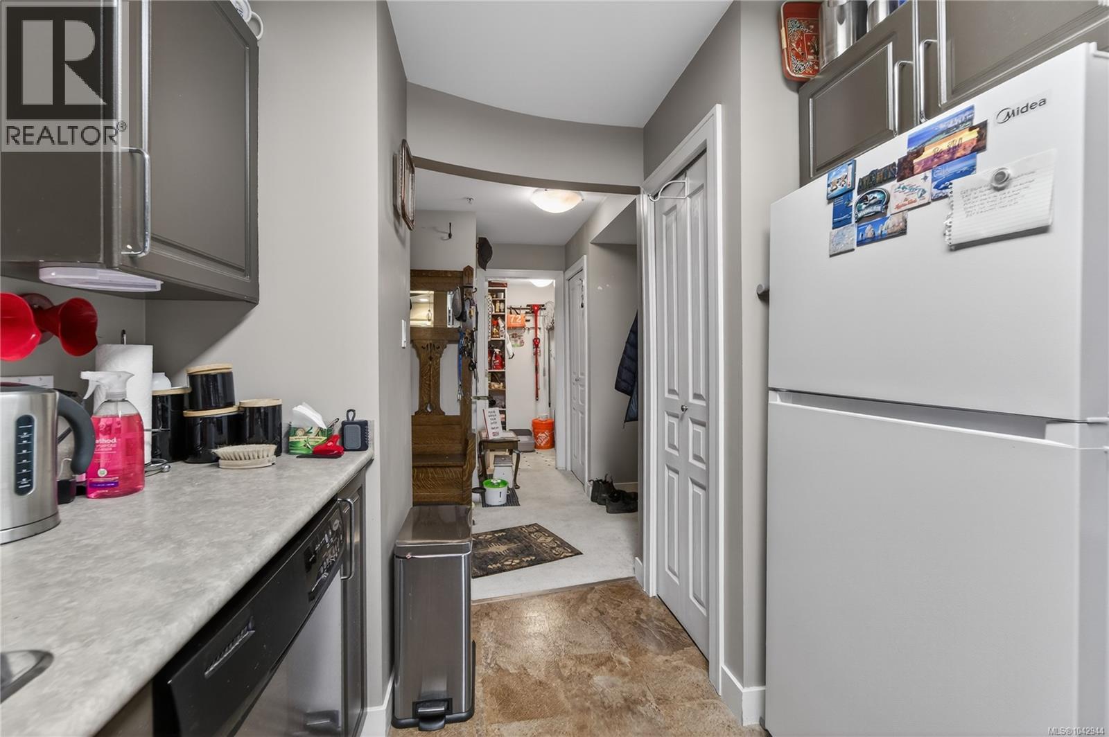 204 799 Blackberry Road, Saanich
