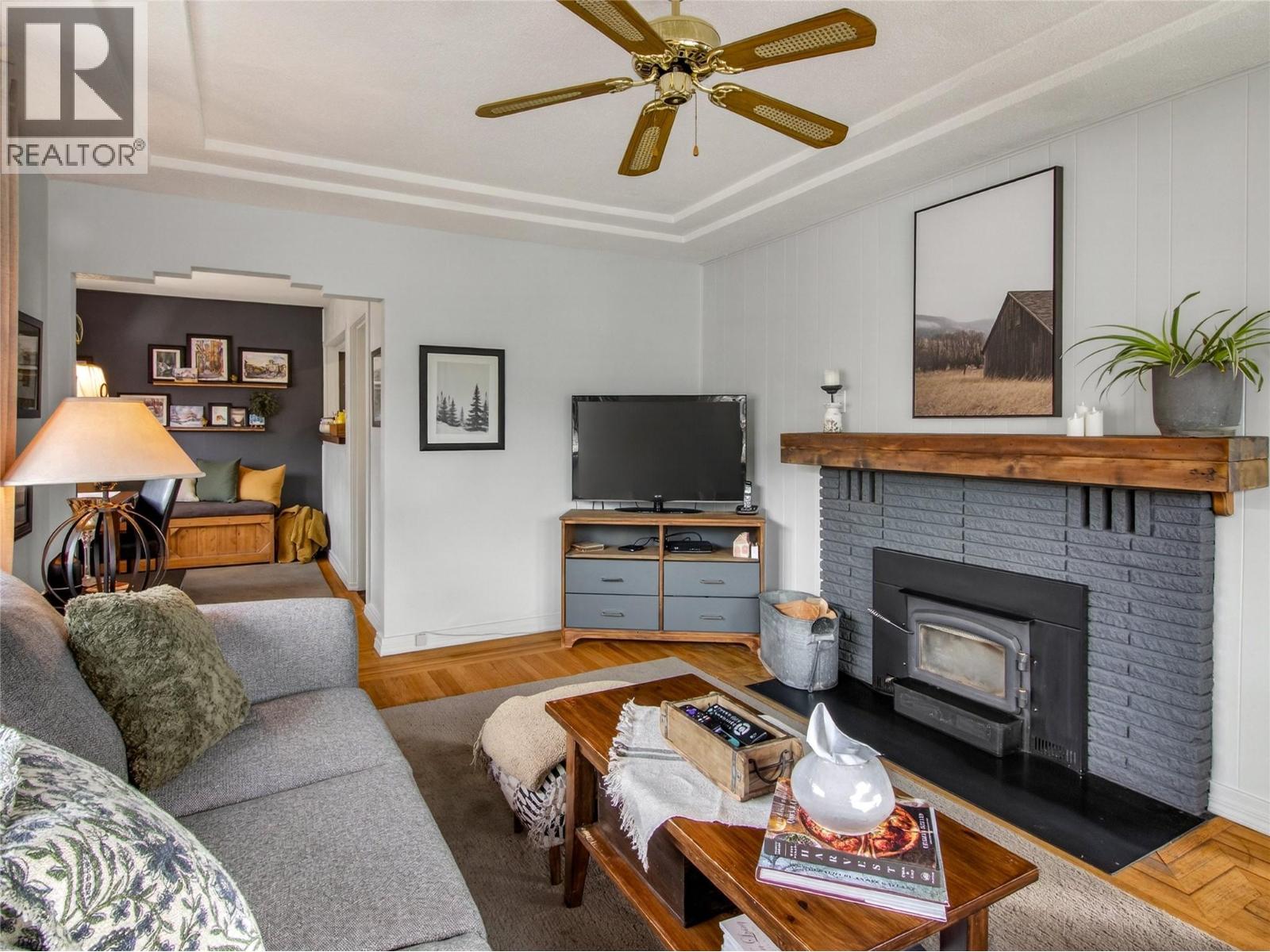 413 Conklin Avenue - 12