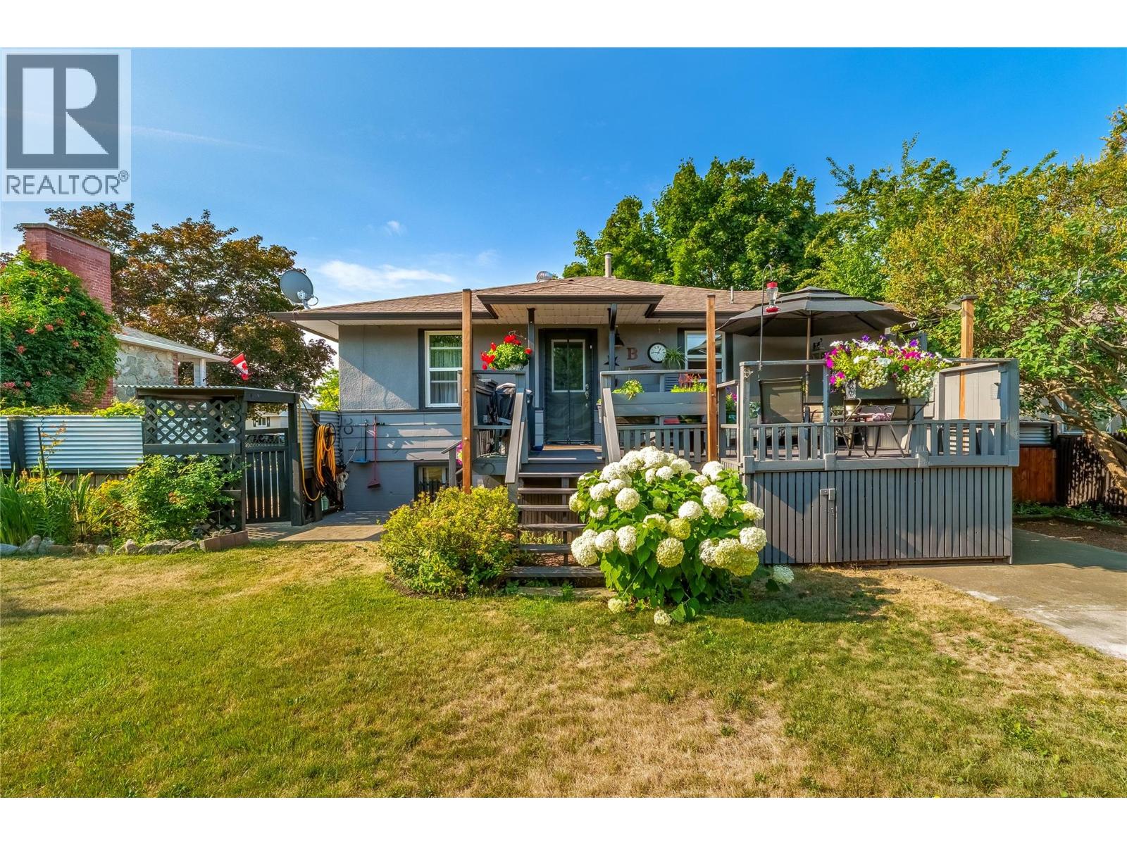 413 Conklin Avenue - 22