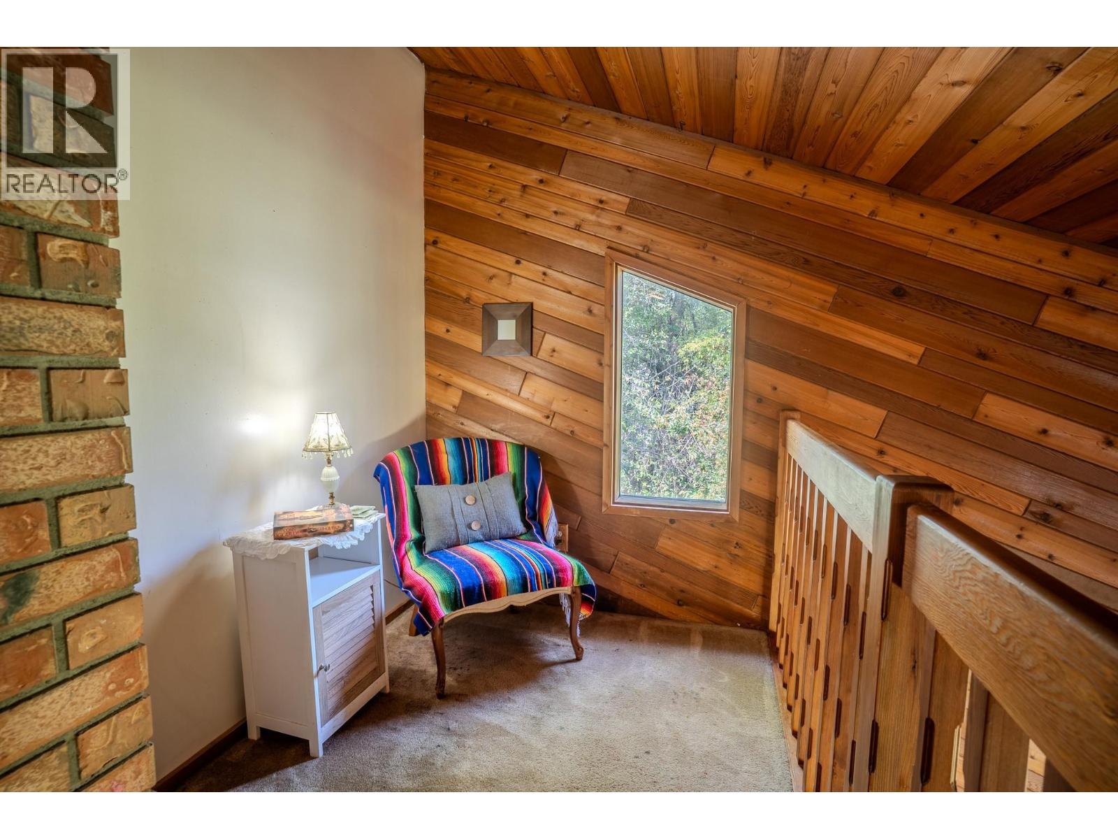 4289 DUNSMUIR Road - 23