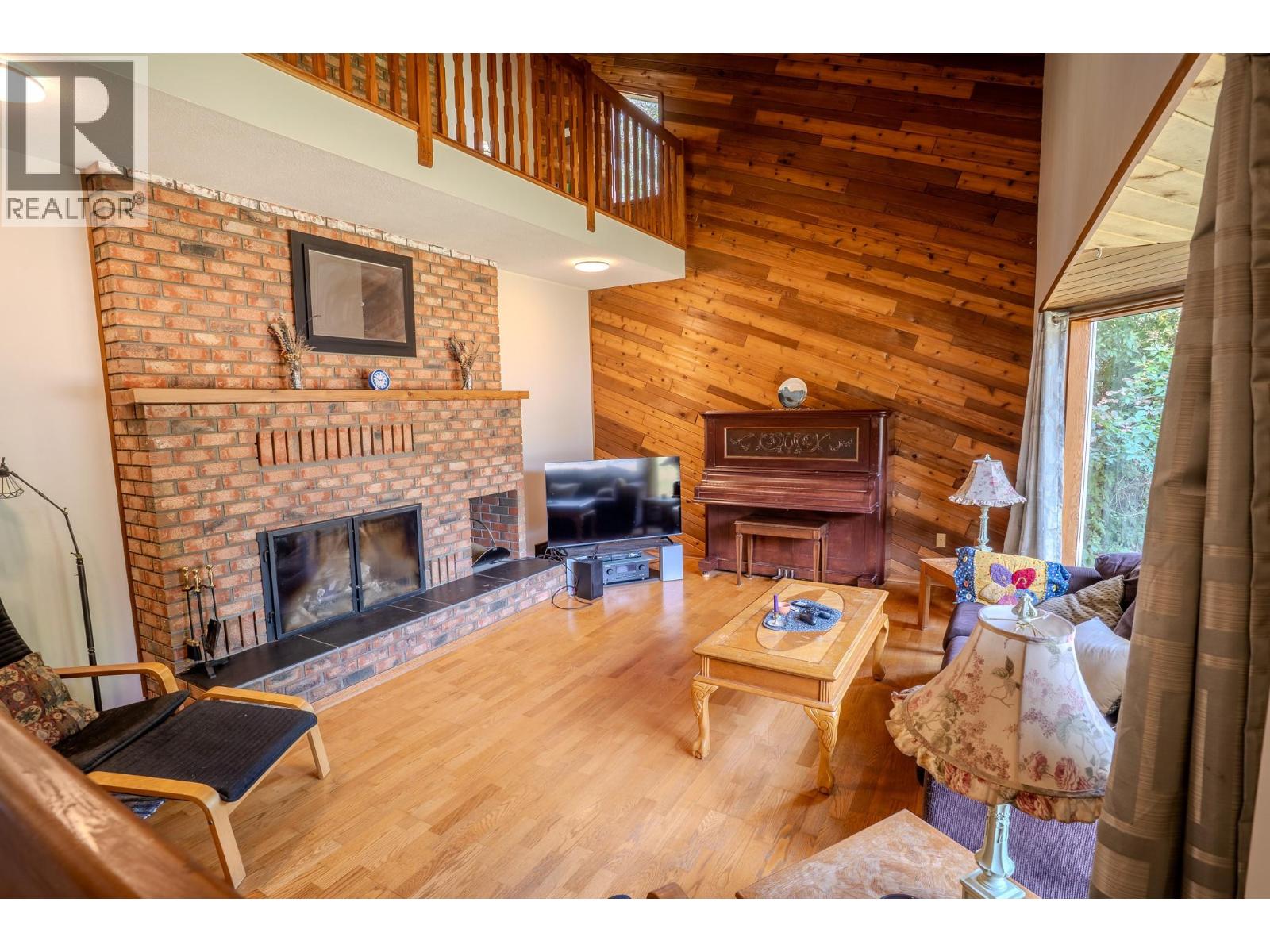4289 DUNSMUIR Road - 5