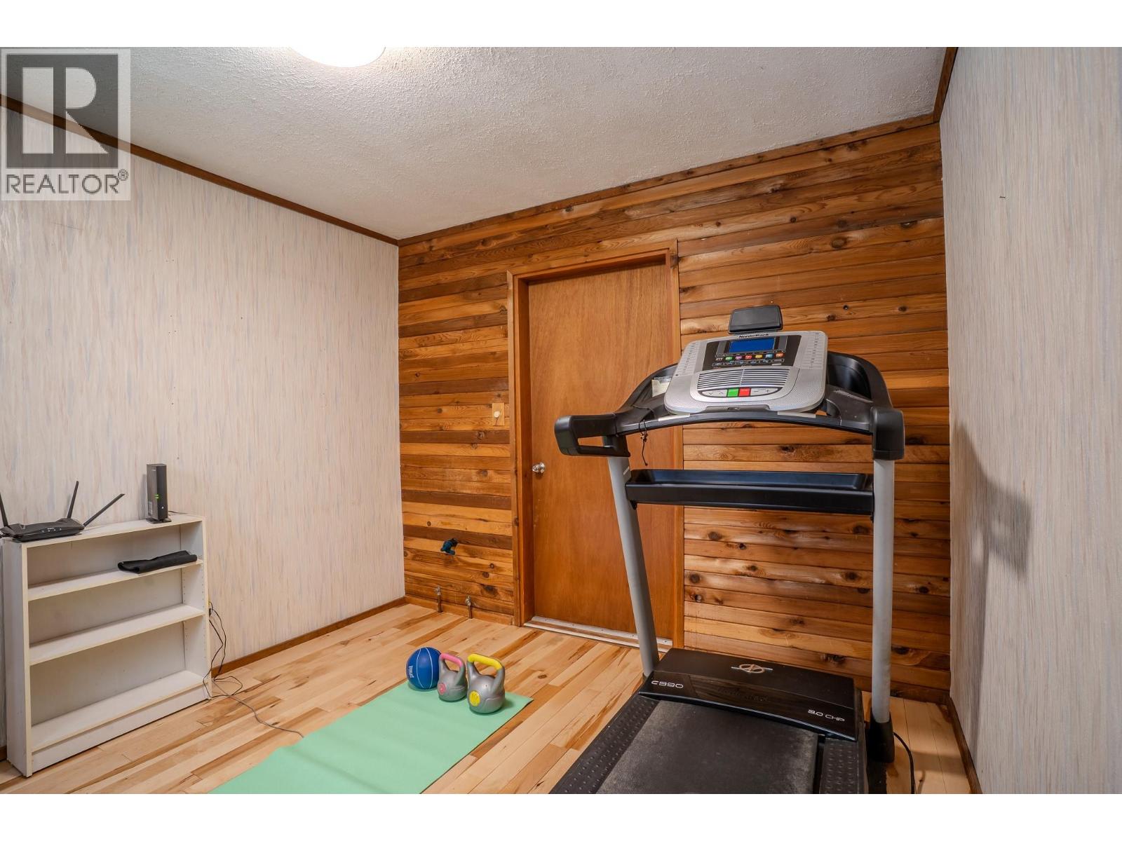 4289 DUNSMUIR Road - 21