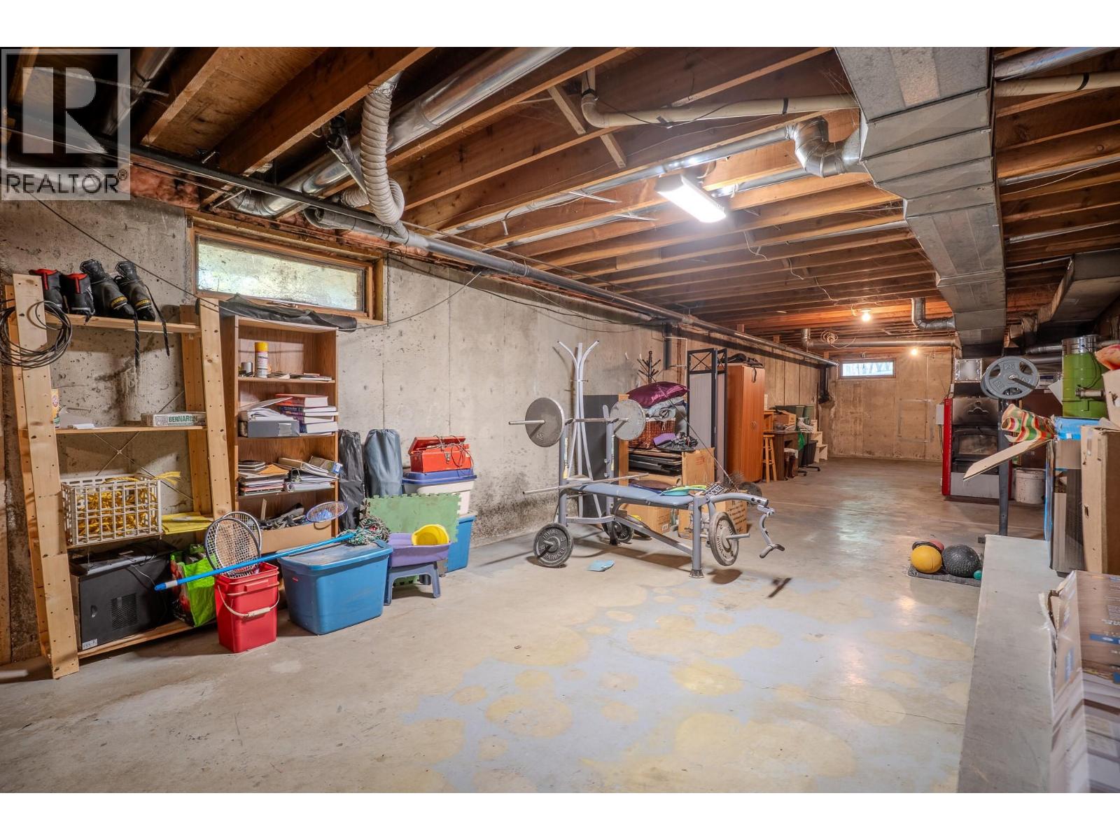 4289 DUNSMUIR Road - Image 38
