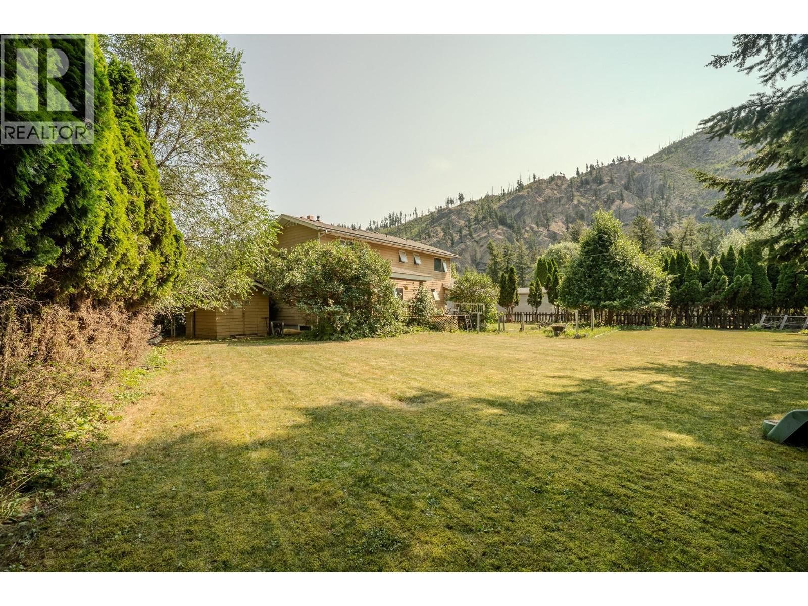 4289 DUNSMUIR Road - 47