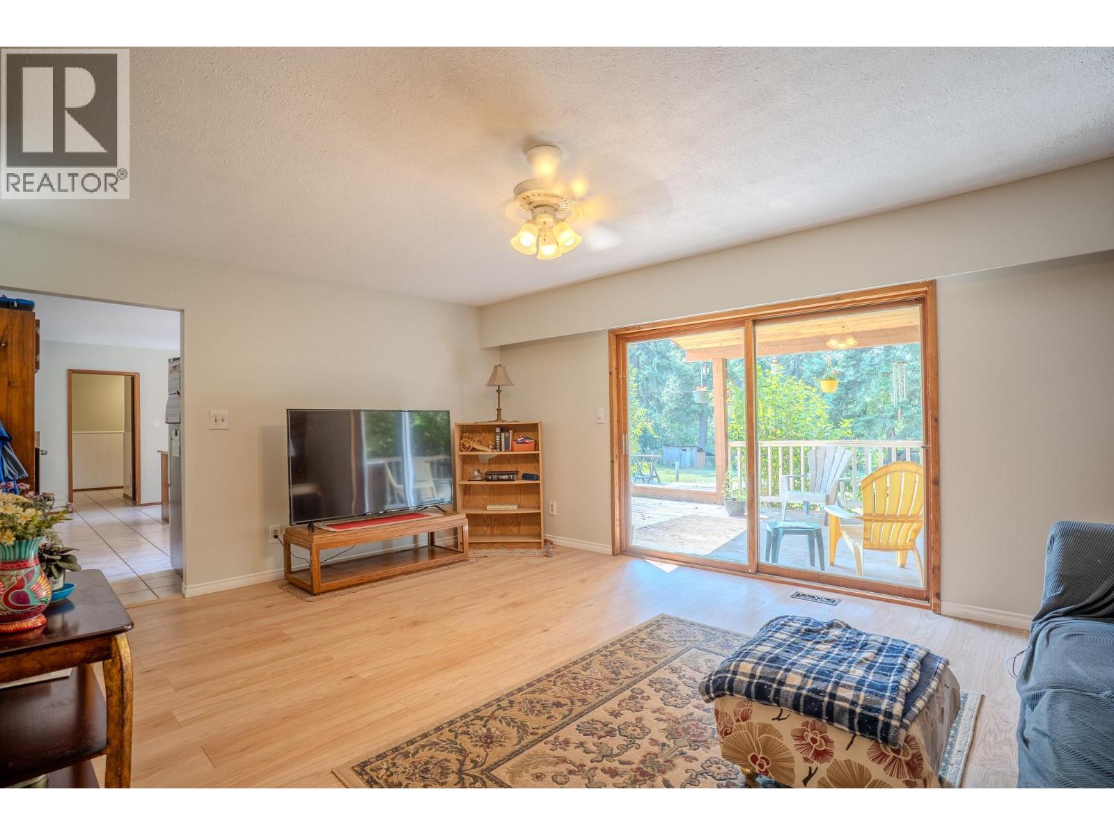 4289 DUNSMUIR Road - 16