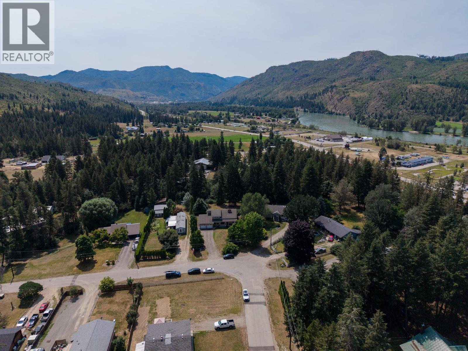 4289 DUNSMUIR Road - Image 60