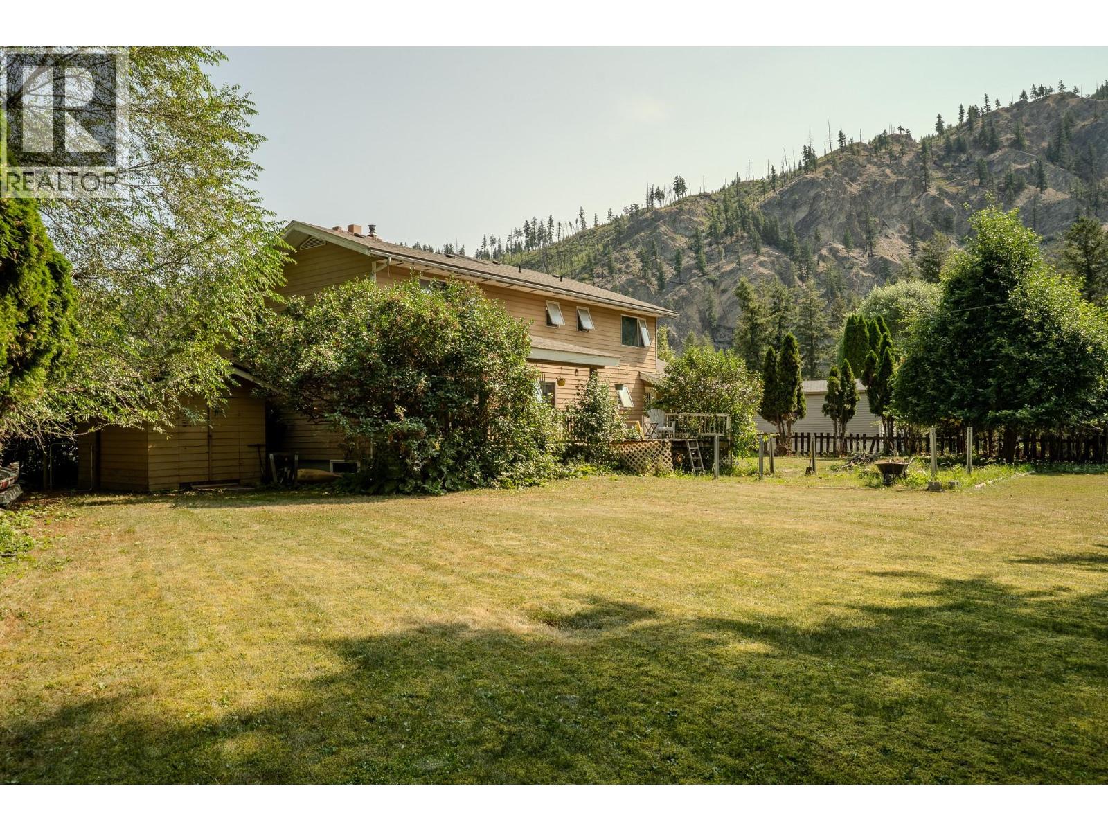 4289 DUNSMUIR Road - Image 46