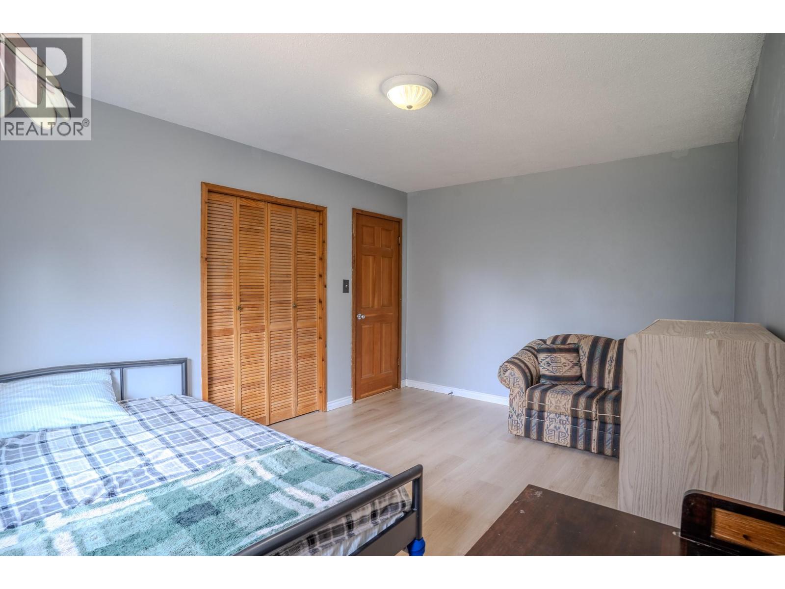 4289 DUNSMUIR Road - 33