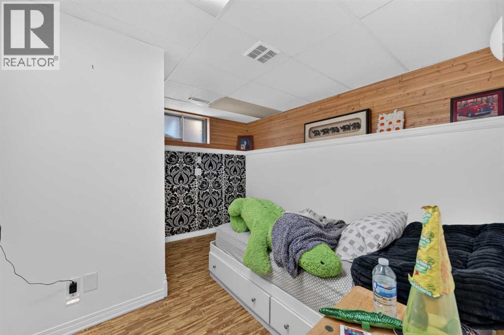 8008 36 Avenue NW - 27