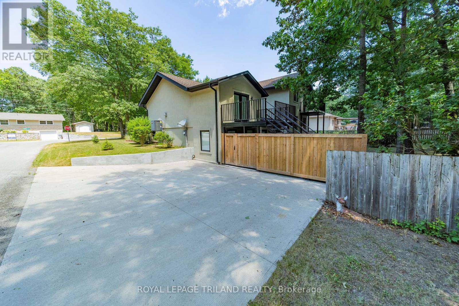 9653 JOANNE AVENUE - Image 46