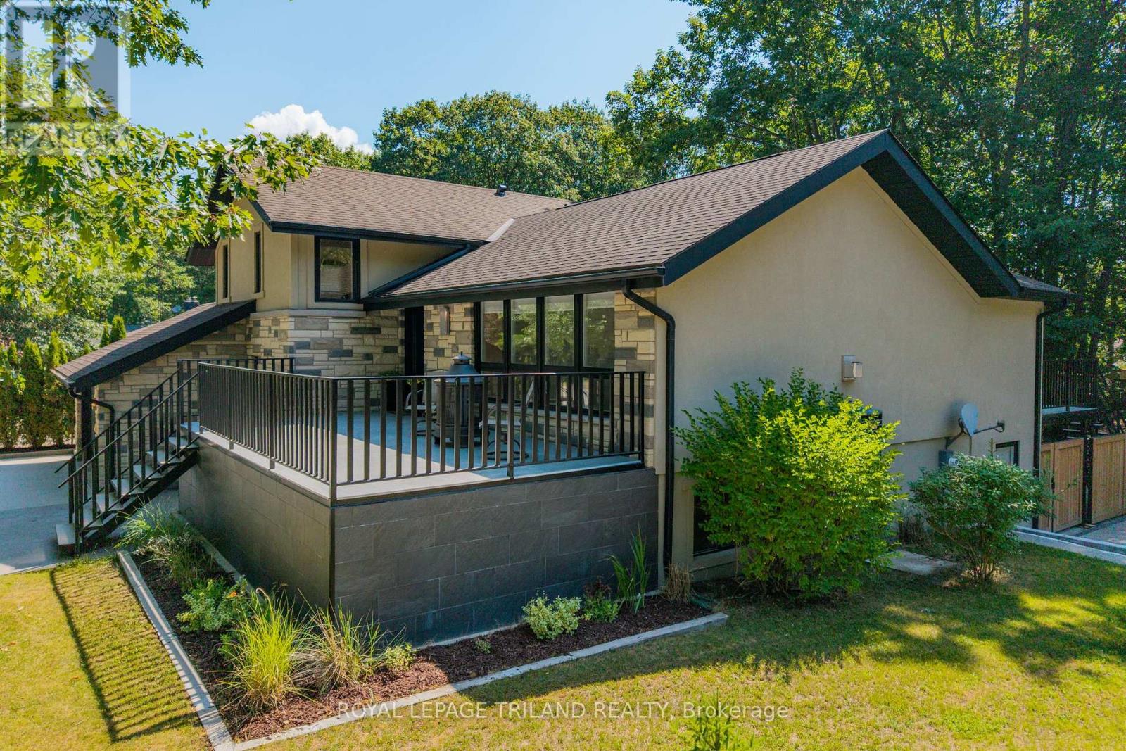 9653 JOANNE AVENUE - Image 8