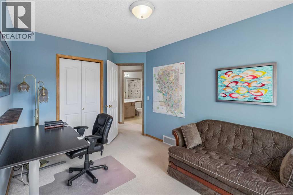 132 Hidden Ranch Crescent NW - 25