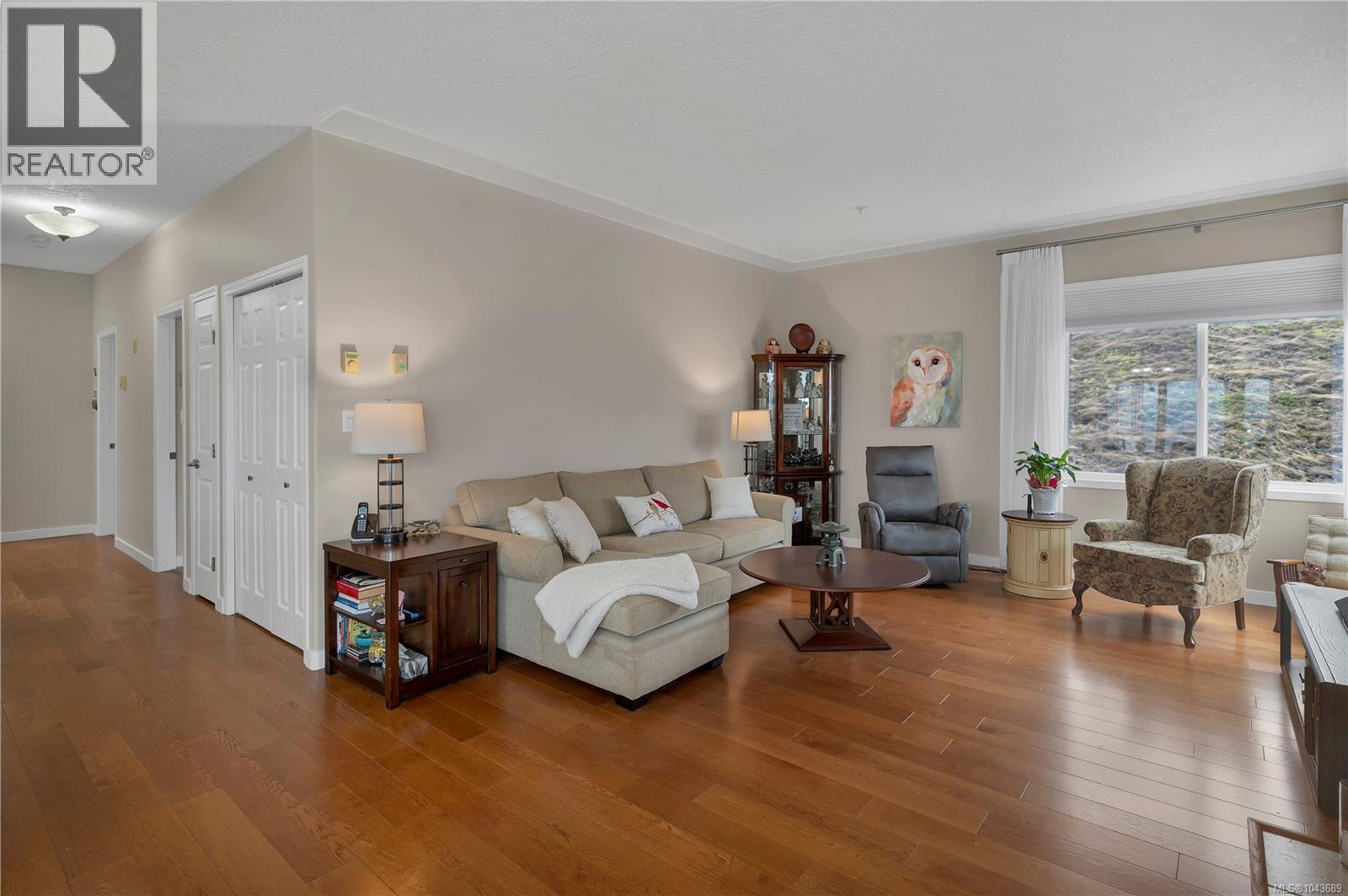 #308 1350 Island Hwy S - 16