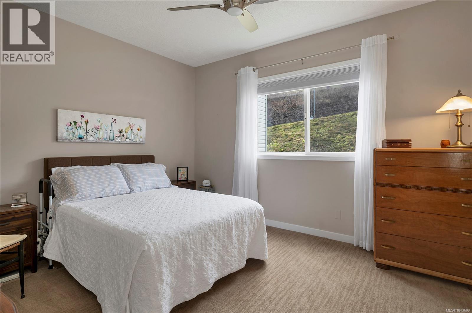#308 1350 Island Hwy S - 19
