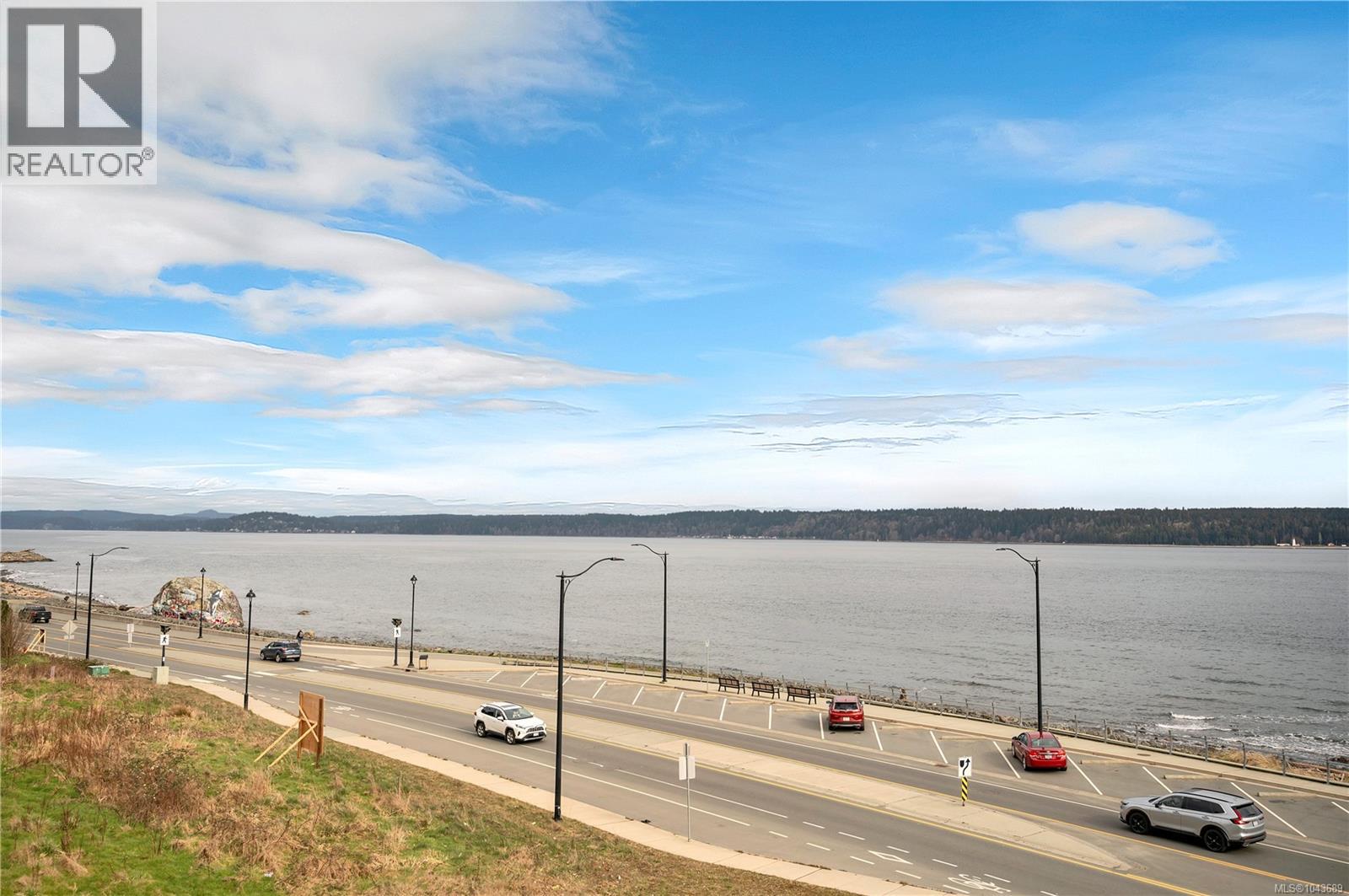 #308 1350 Island Hwy S - 48