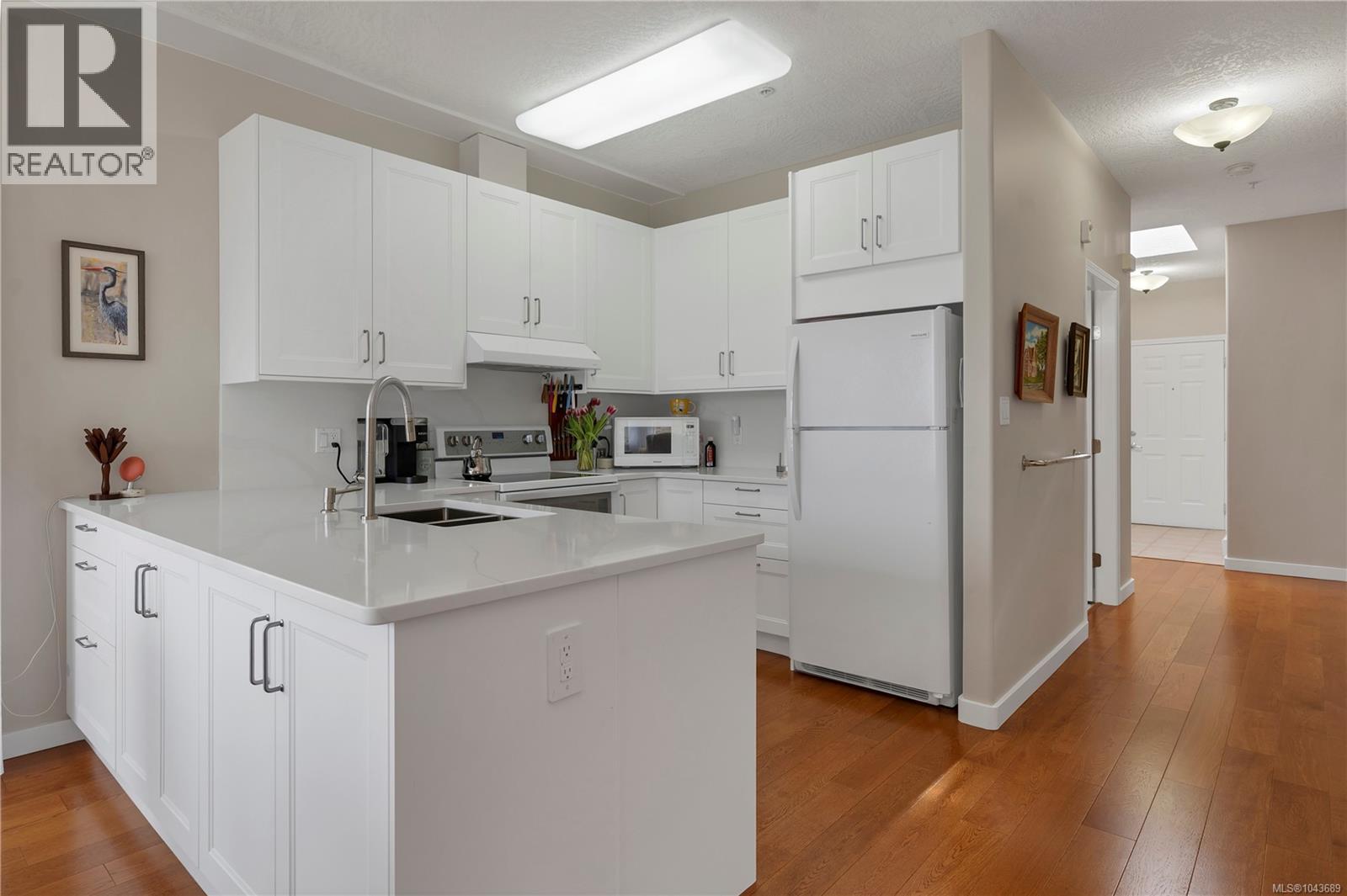 #308 1350 Island Hwy S - 6