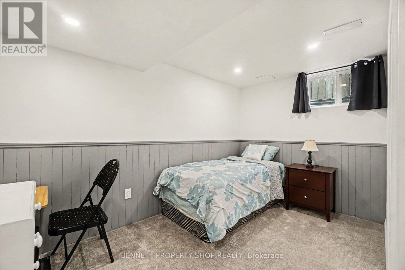 1879 LECLAIR CRESCENT - 18