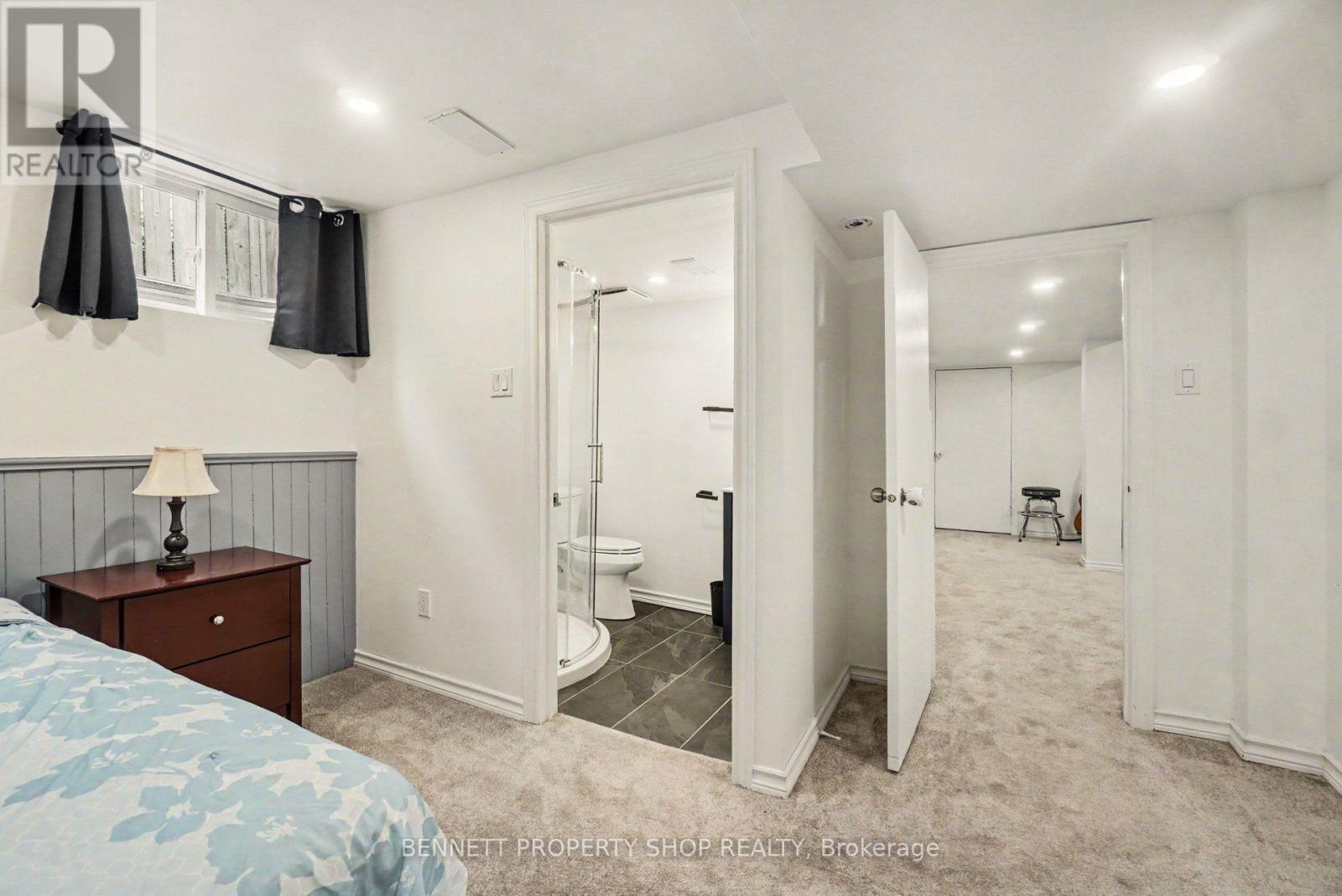 1879 LECLAIR CRESCENT - 19