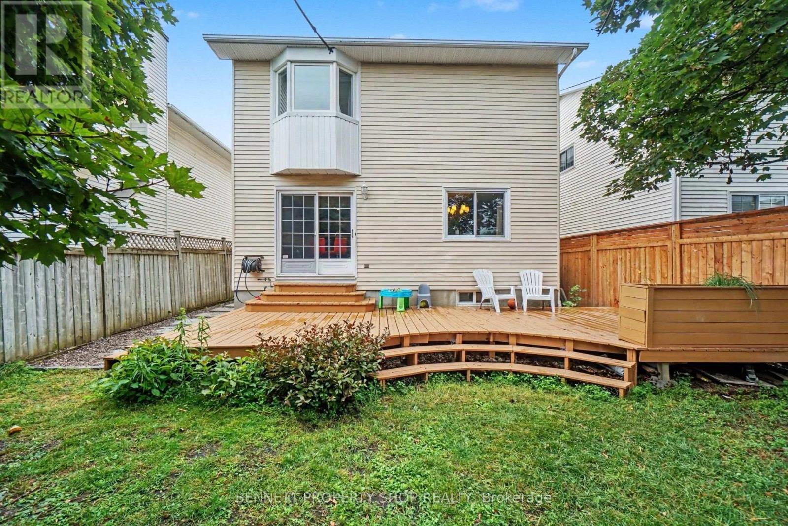 1879 LECLAIR CRESCENT - 21