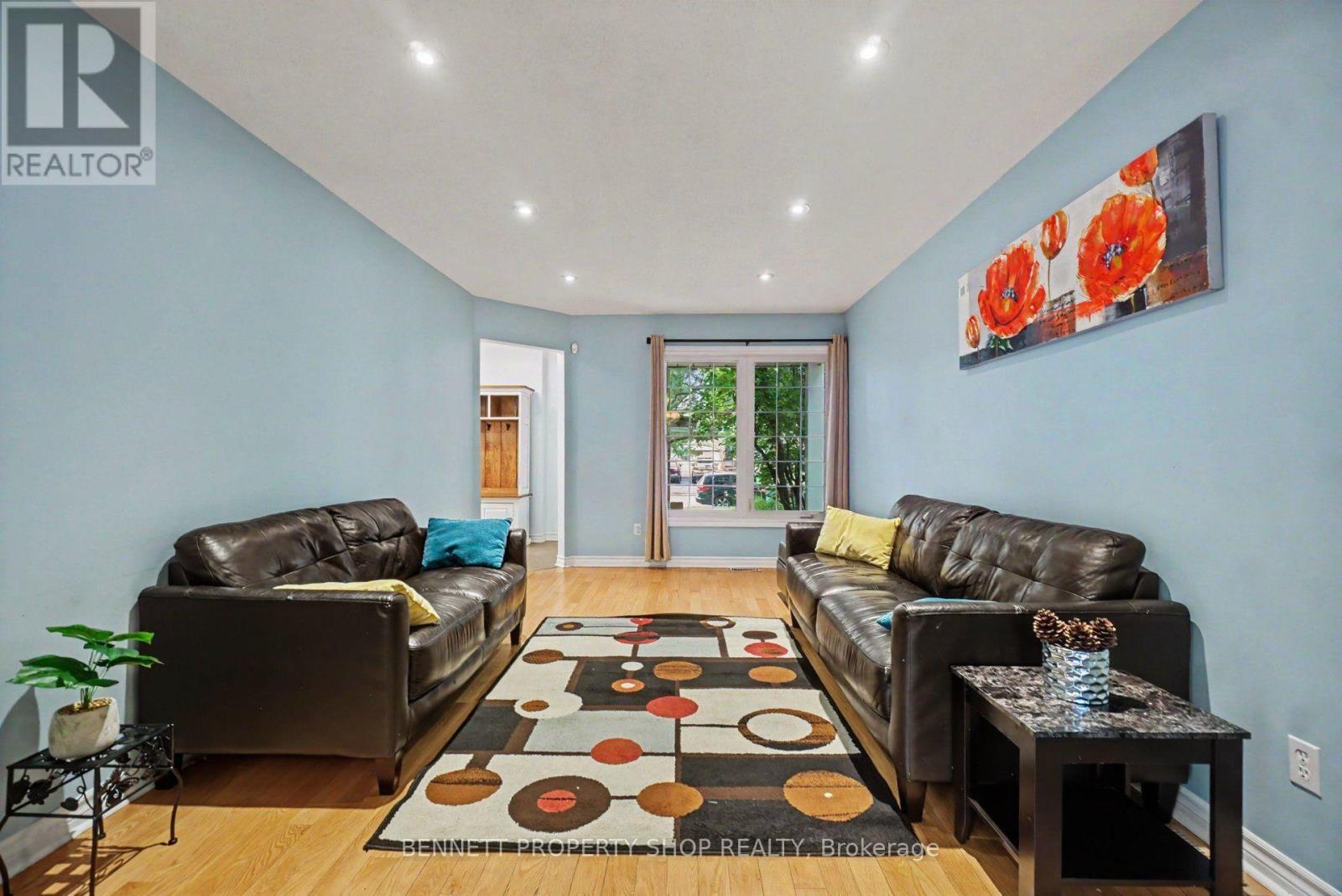 1879 LECLAIR CRESCENT - 7