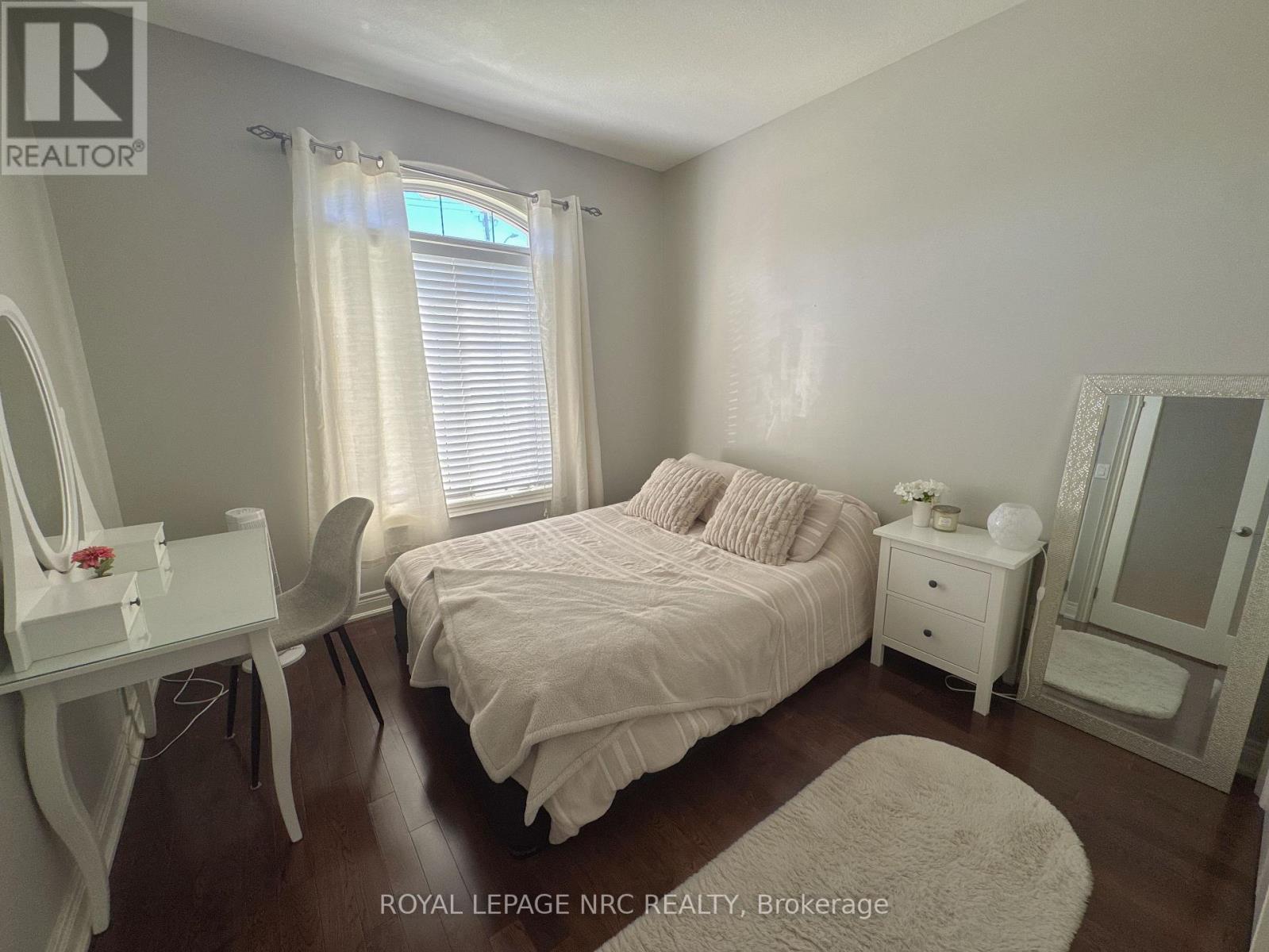 211 FIRST STREET LOUTH - 23