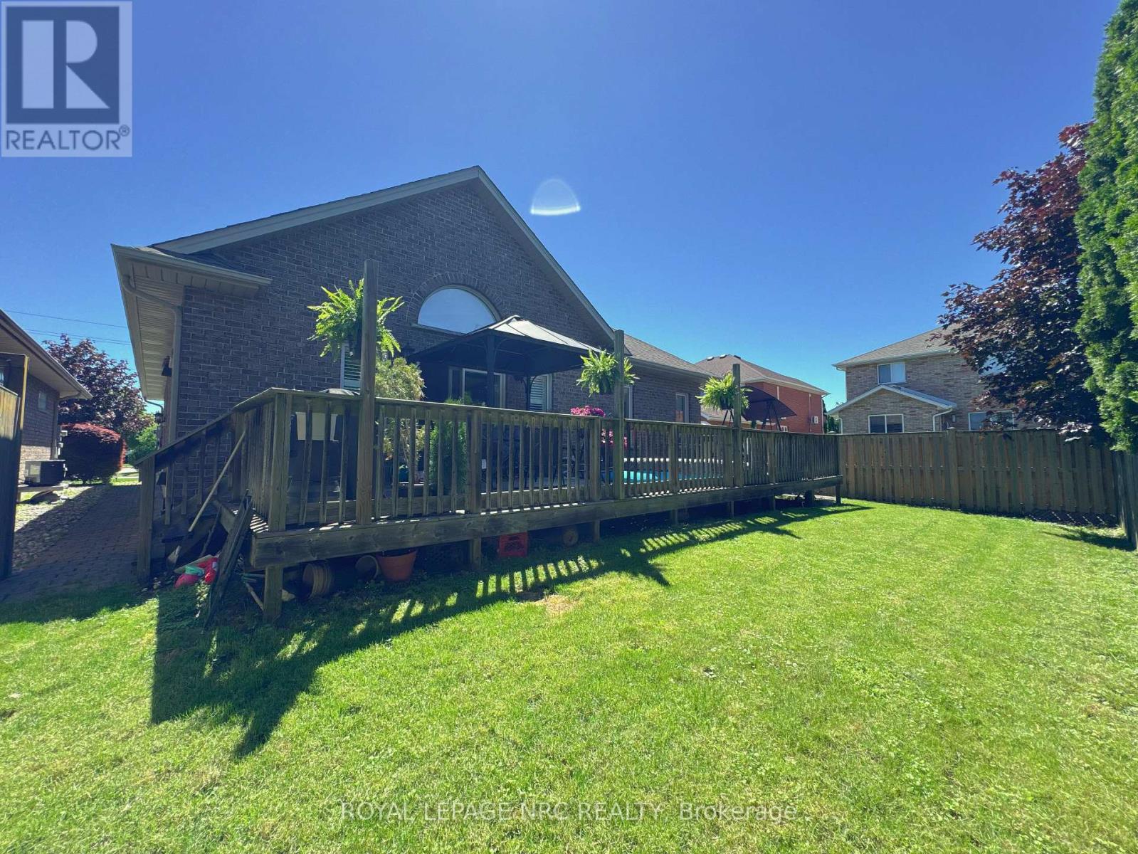 211 FIRST STREET LOUTH - 32