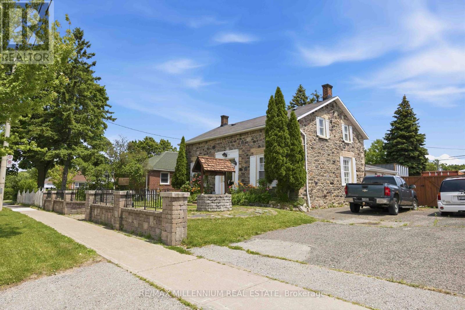 1355 VICTORIA PARK AVENUE - Image 21