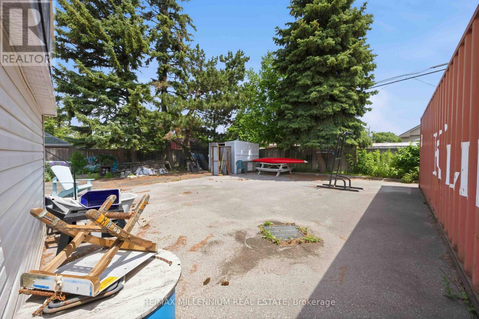 1355 VICTORIA PARK AVENUE - Image 14