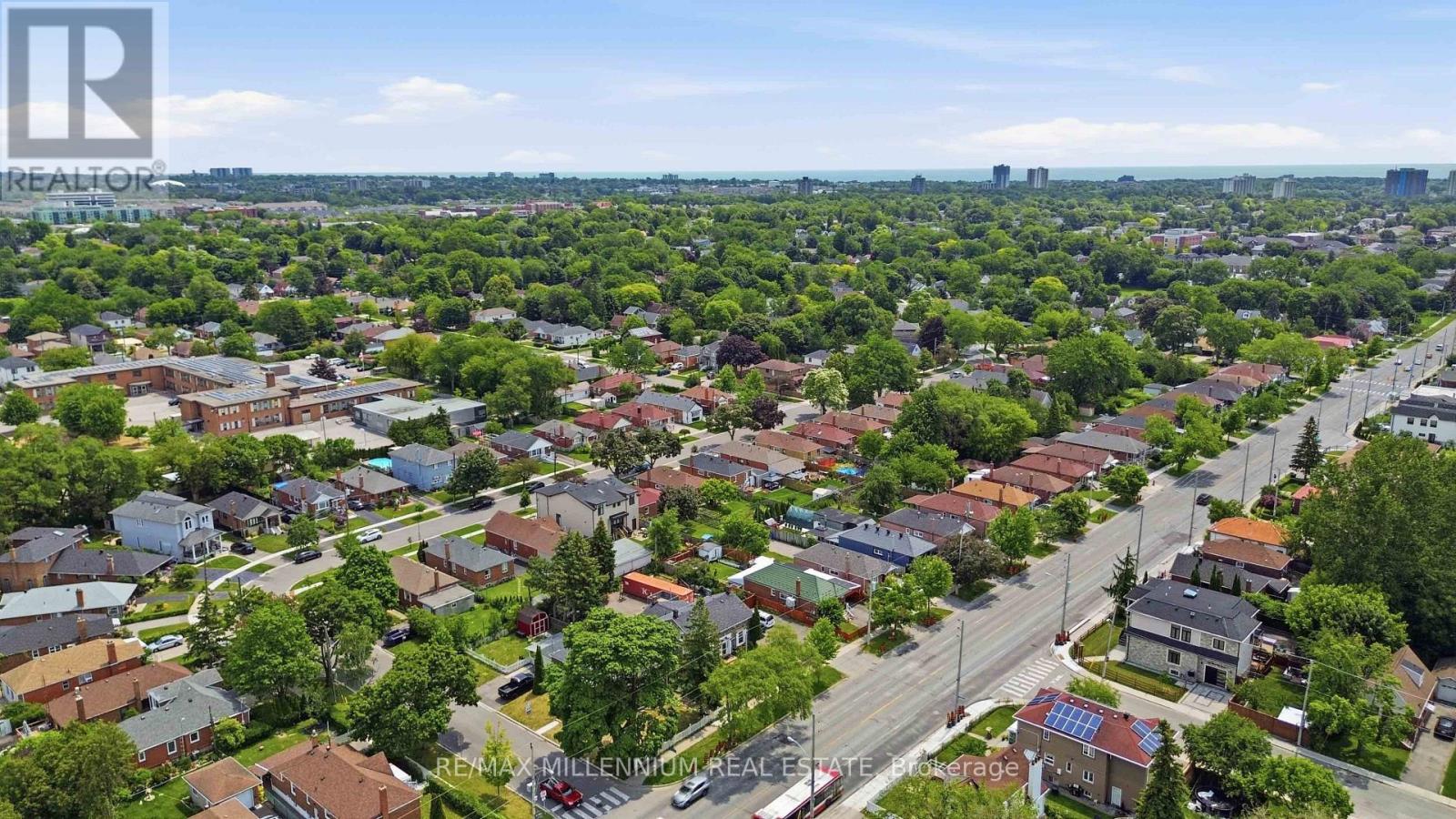 1355 VICTORIA PARK AVENUE - 26