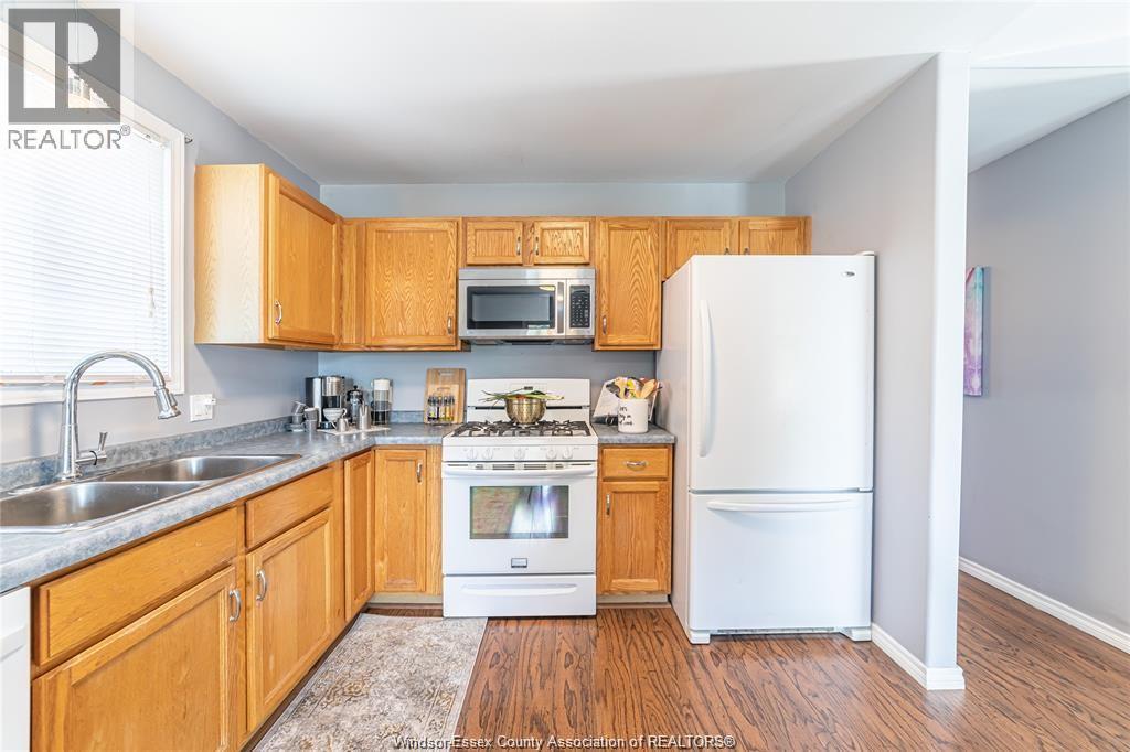 1752 VICKY CIRCLE - 10