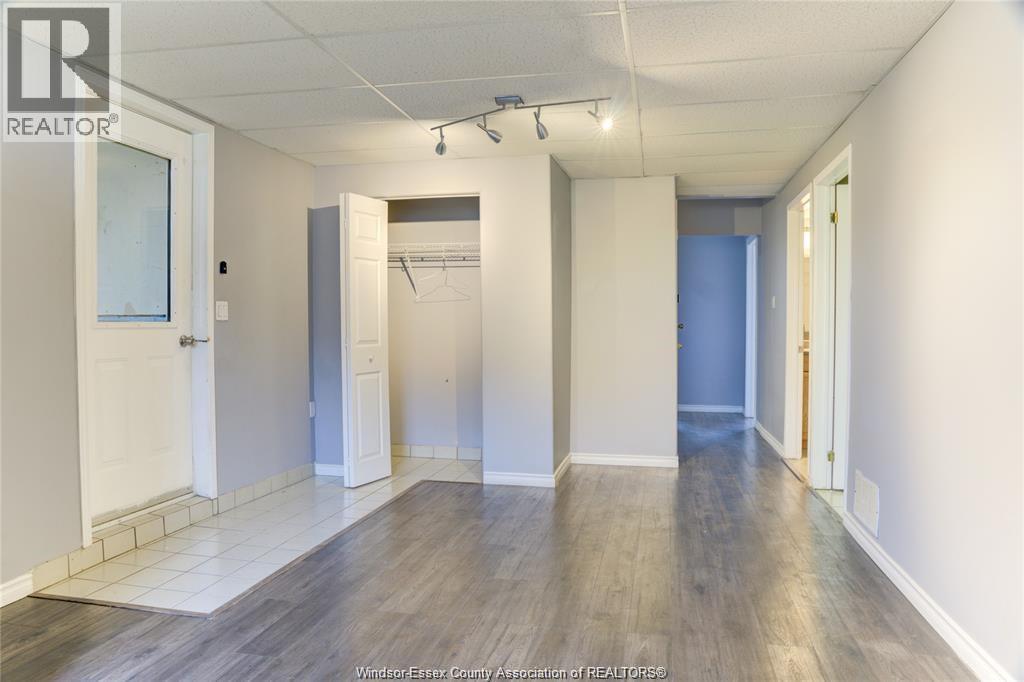 1752 VICKY CIRCLE - 21