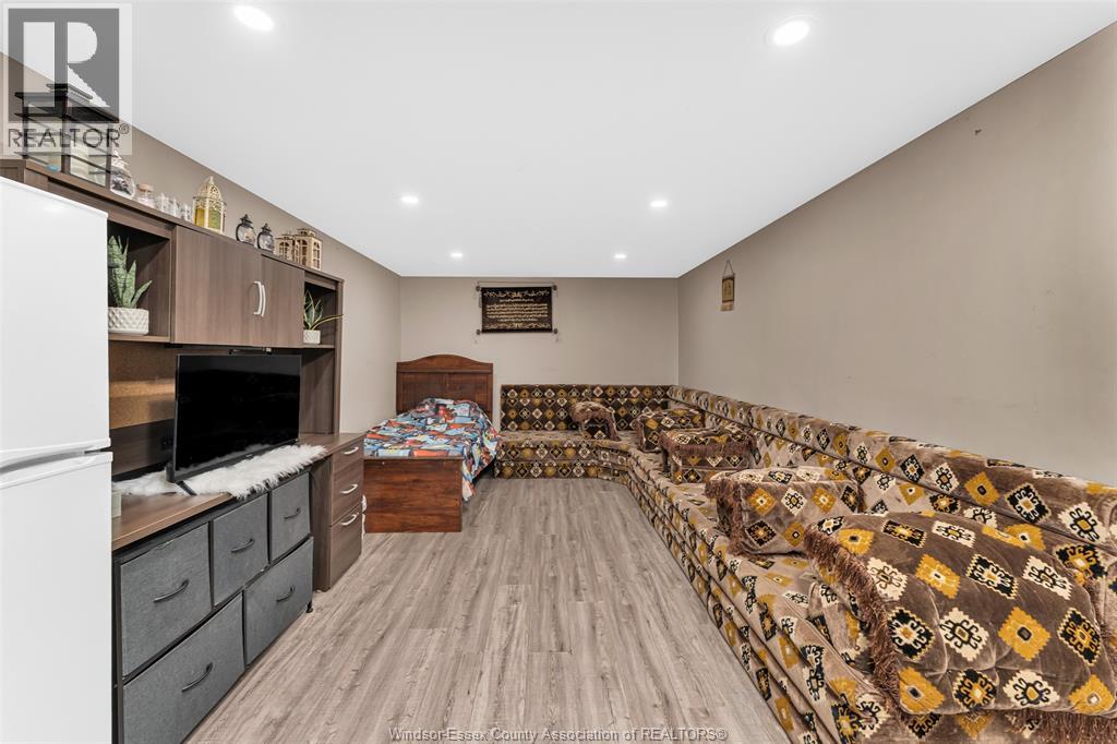 3081 FAIRLANE CRESCENT - Image 12
