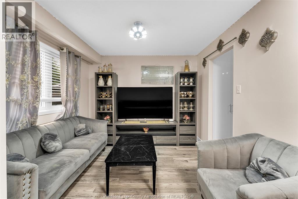 3081 FAIRLANE CRESCENT - Image 4