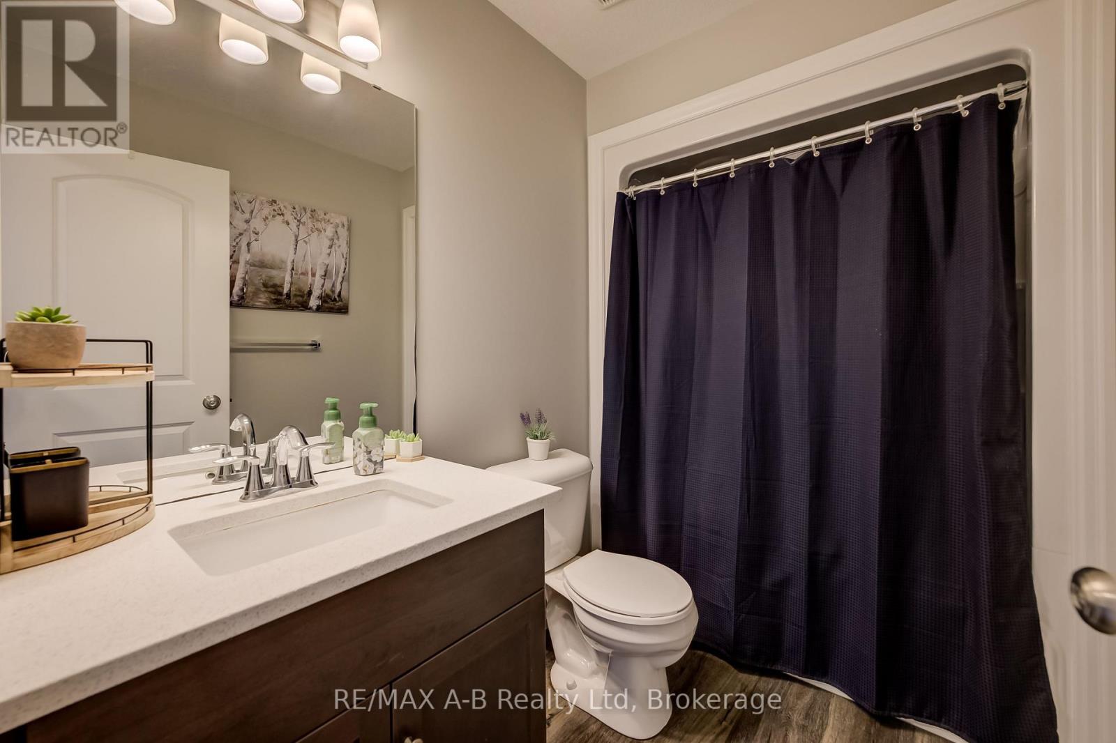 122 HALLIDAY DRIVE - 18