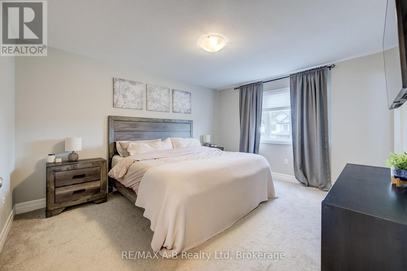 122 HALLIDAY DRIVE - 20