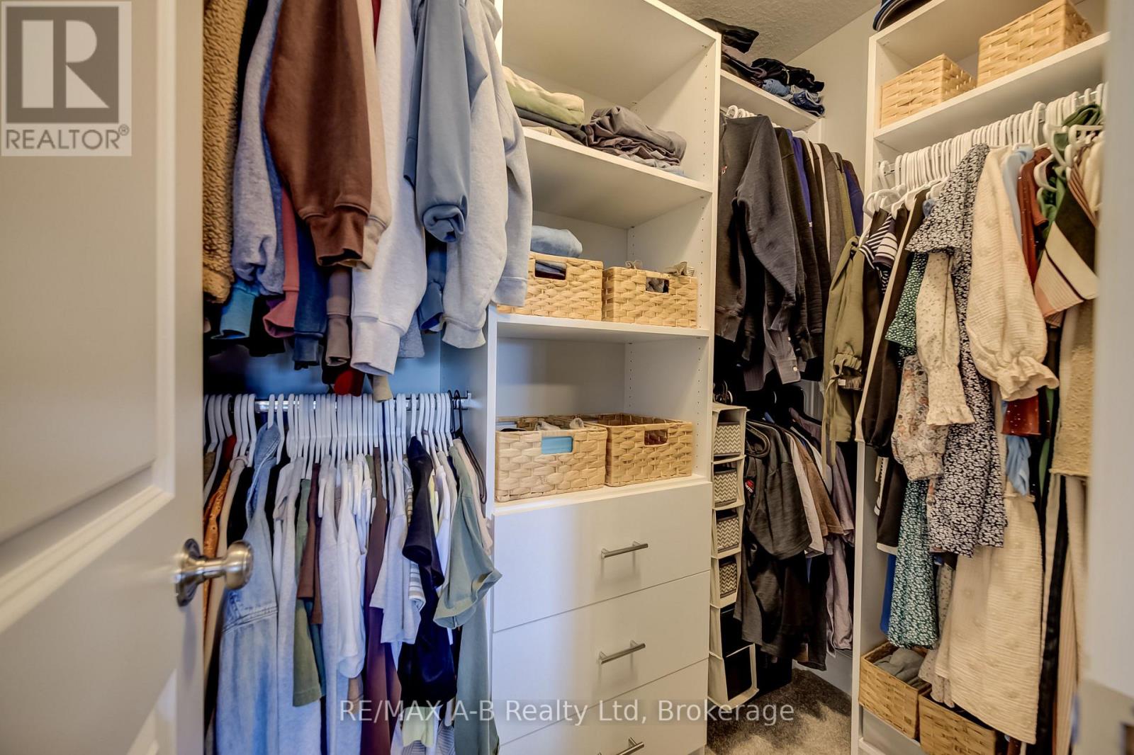 122 HALLIDAY DRIVE - 22