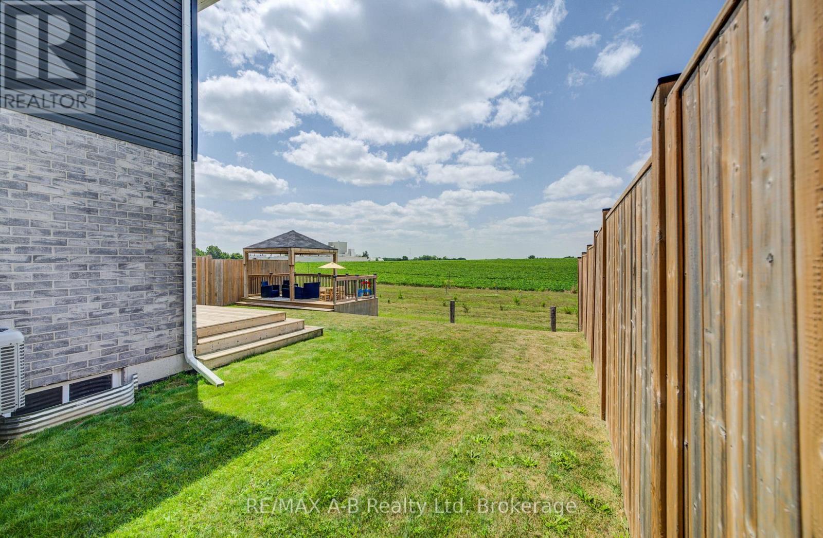 122 HALLIDAY DRIVE - 30