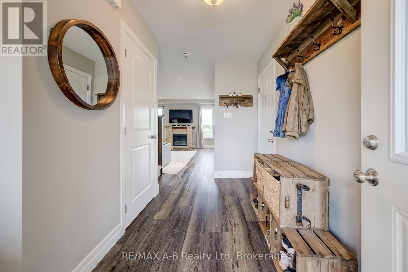 122 HALLIDAY DRIVE - 4