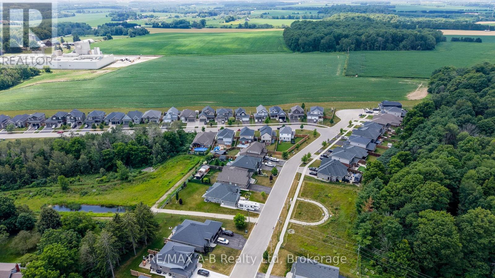 122 HALLIDAY DRIVE - 43