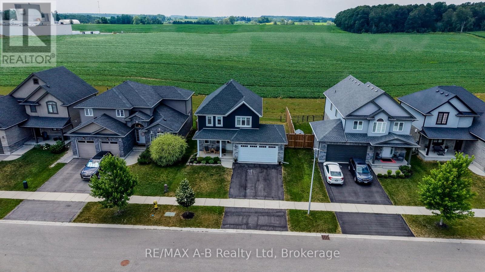 122 HALLIDAY DRIVE - 45