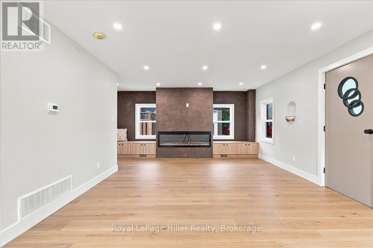 361 NELSON STREET - 11