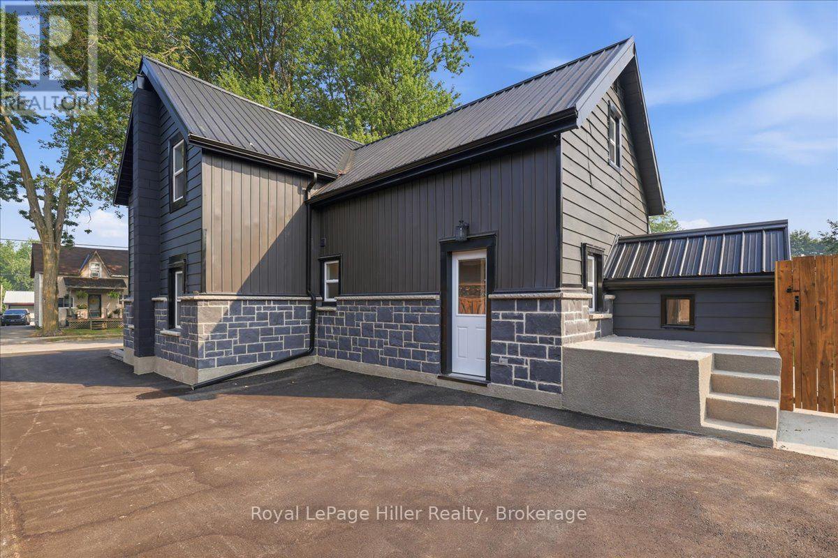 361 NELSON STREET - 3