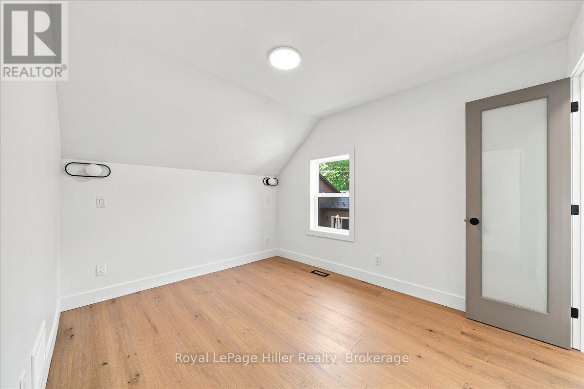 361 NELSON STREET - 34