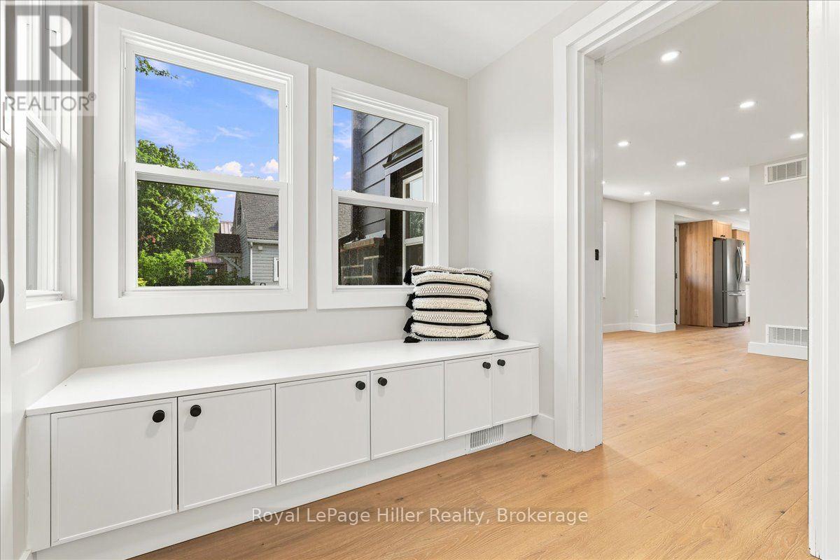 361 NELSON STREET - 7