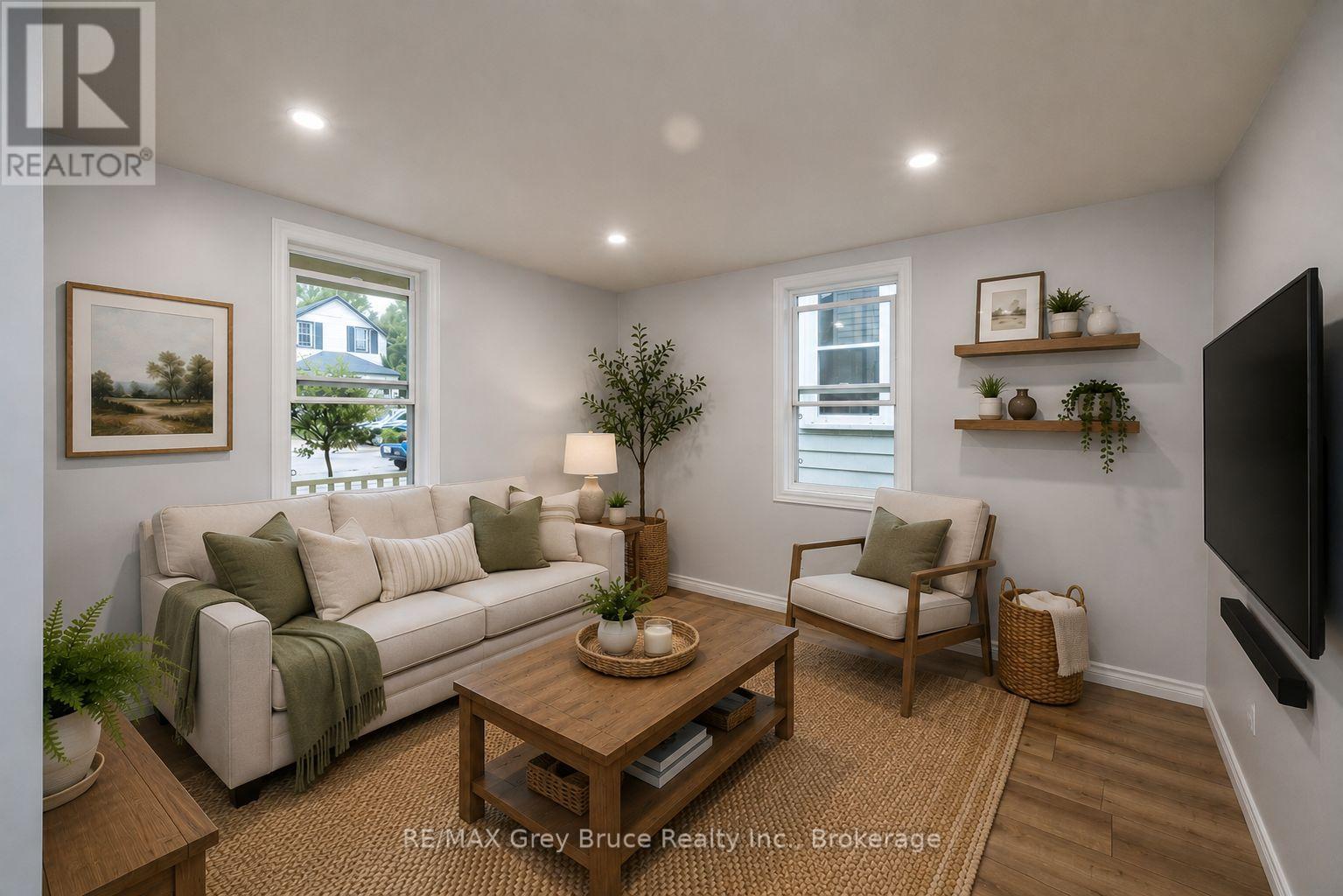1131 3RD AVENUE W - 10