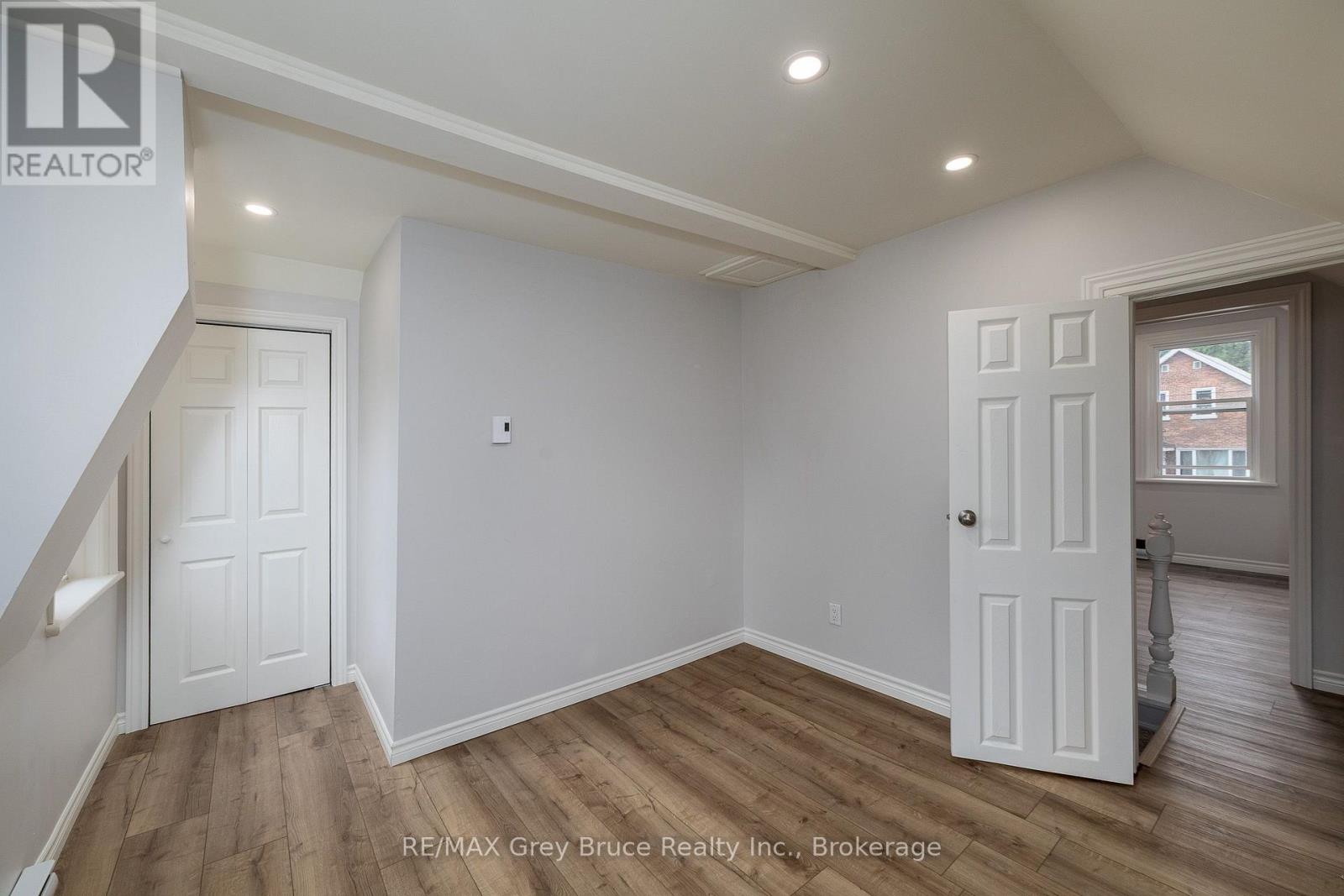 1131 3RD AVENUE W - 23