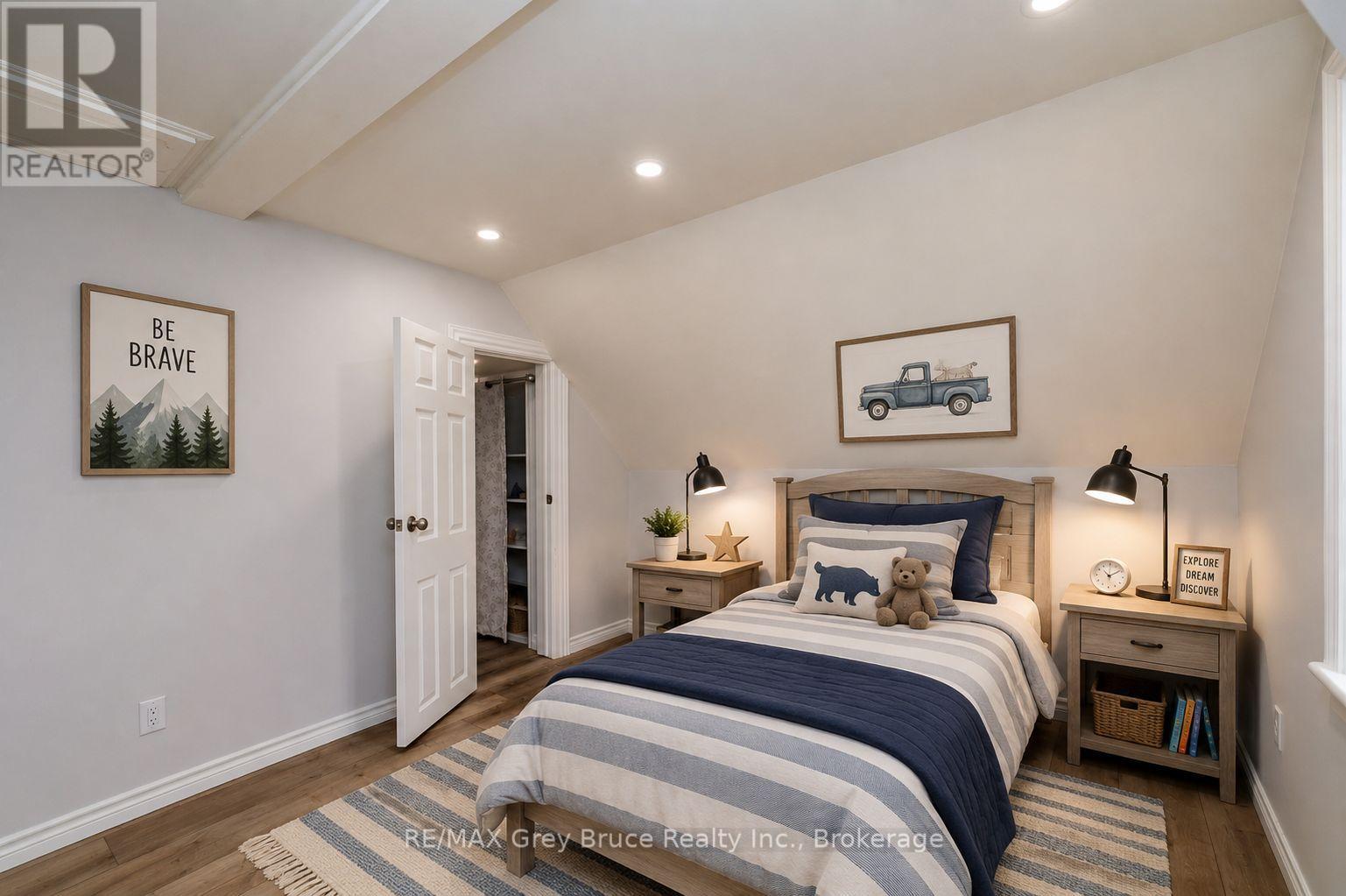 1131 3RD AVENUE W - 25