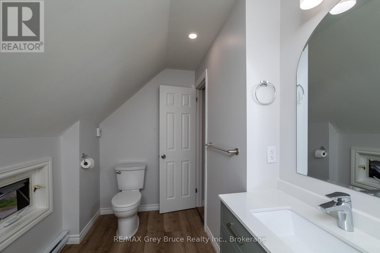 1131 3RD AVENUE W - 32