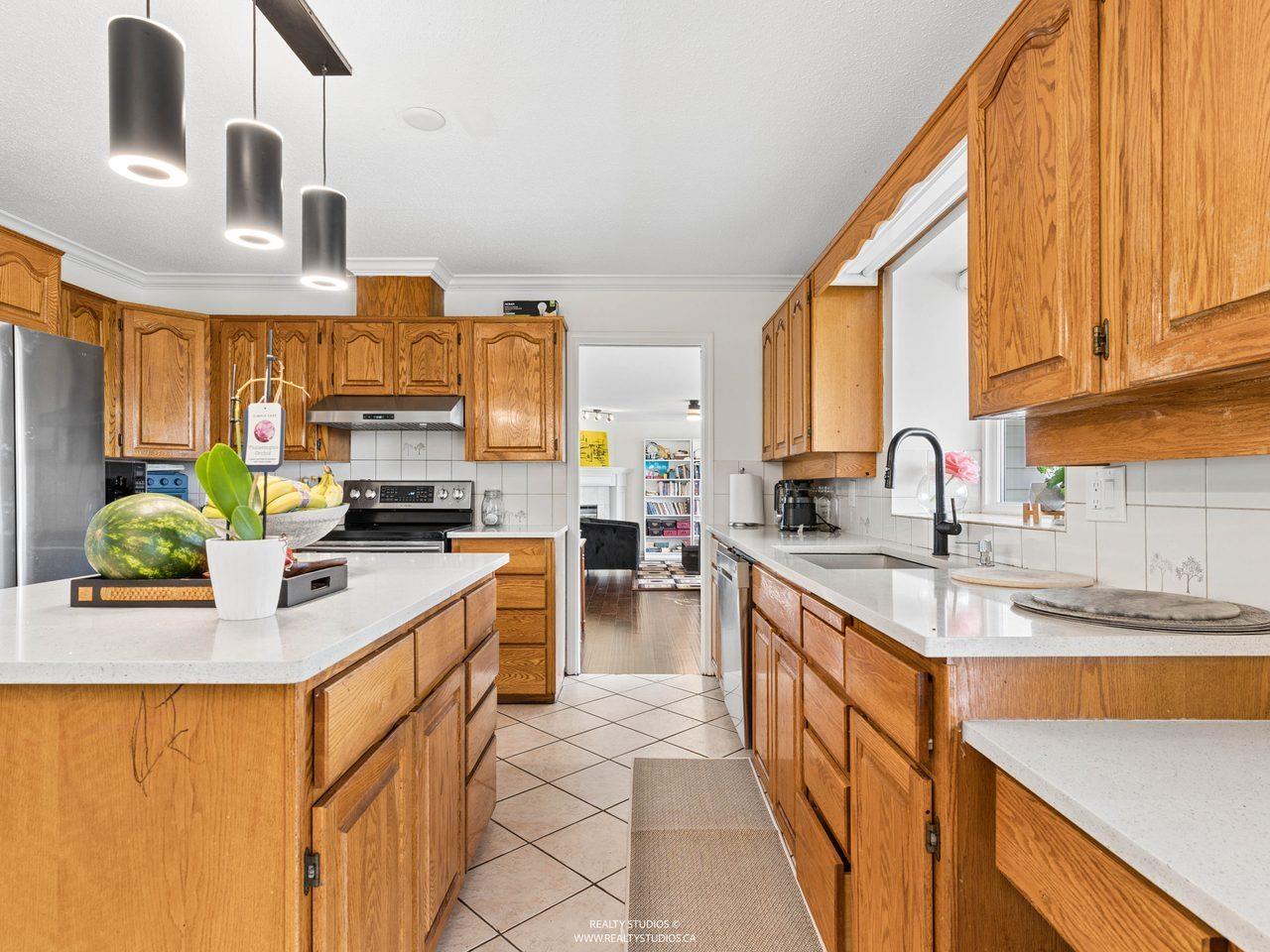 4 Bed, 3 Bath House for Sale in Surrey – 11411 WELLINGTON CRESCENT, Surrey – MLS# R3148207 - Image 19